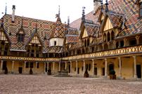 http://upload.wikimedia.org/wikipedia/commons/6/60/Hotel_Dieu_Beaune.jpg_.jpg