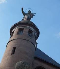 Afbeelding met lucht, buiten, gebouw, toren

Automatisch gegenereerde beschrijving